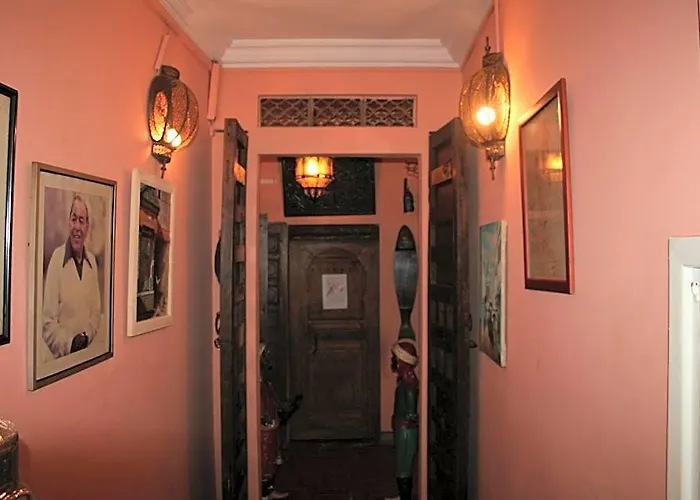 Ambassy Hotel