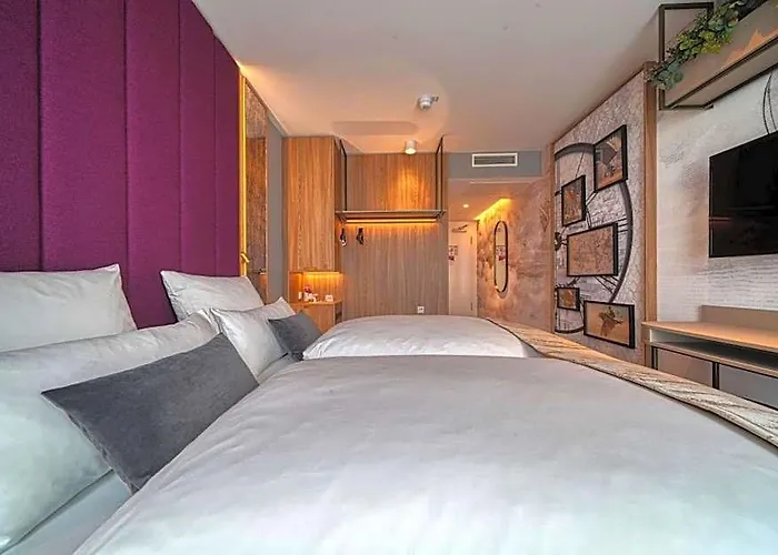 Voya Hotel