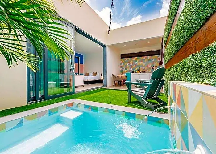 Privada Stays - Private Pools & Colorful-Chic Boutique Hotel