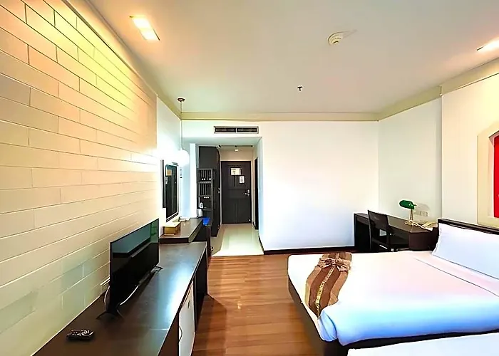 Grand Phranakhon Hotel