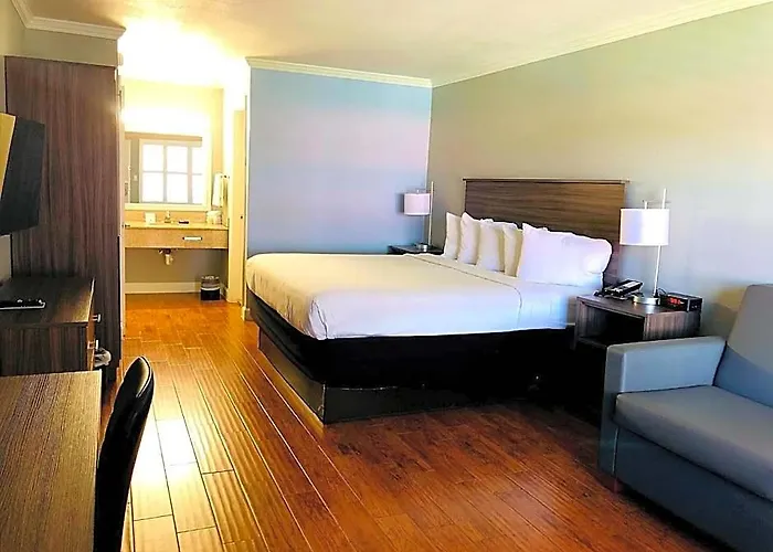 Vero Beach Inn & Suites
