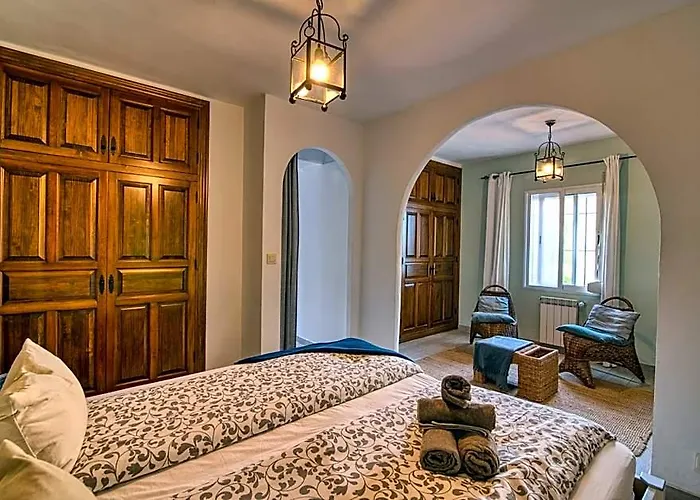 Villa Morera Bed & Breakfast