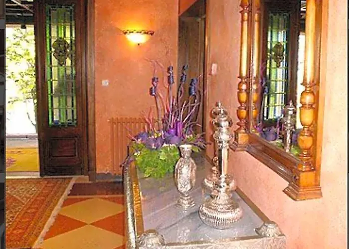 Palacio De Miraflores