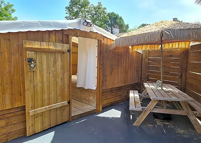 Gite Insolite Vue Sur Le Ciel Etoile , Cuisine, Salle D Eau, 2 Chambres , Proche Du Zoo De La Palmyre