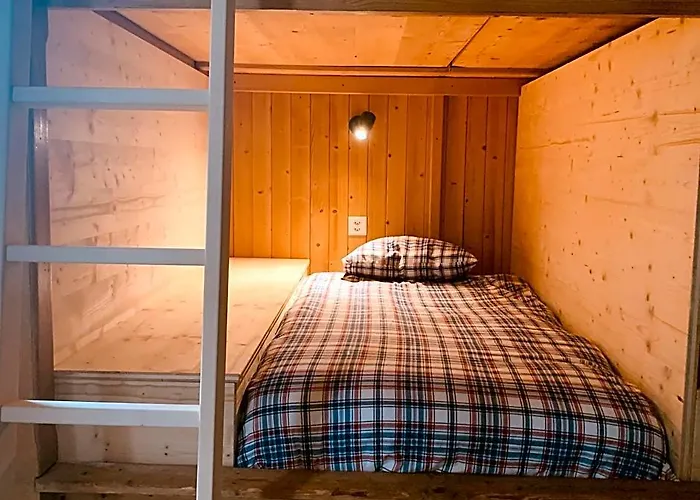 Freeride Hostel Restaurant & Camps