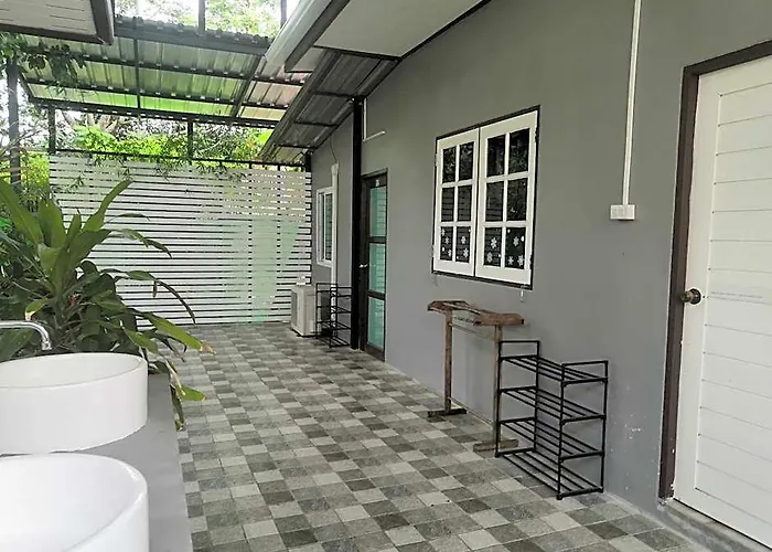 Backpack Hostel Kohyaoyai