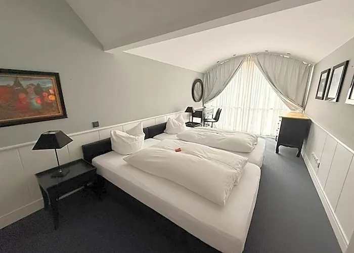 Hotel Village
