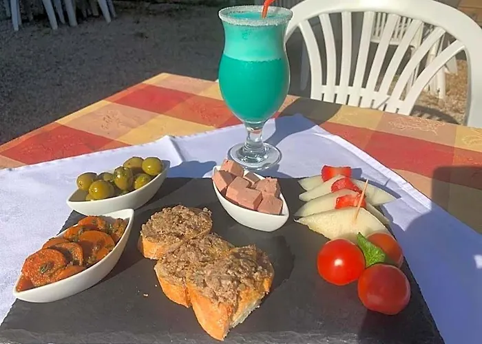 Human Hotel Restaurant Park