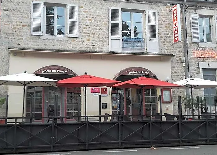 Logis Hotel Du Parc-Restaurant - Le Rouget De Lisle