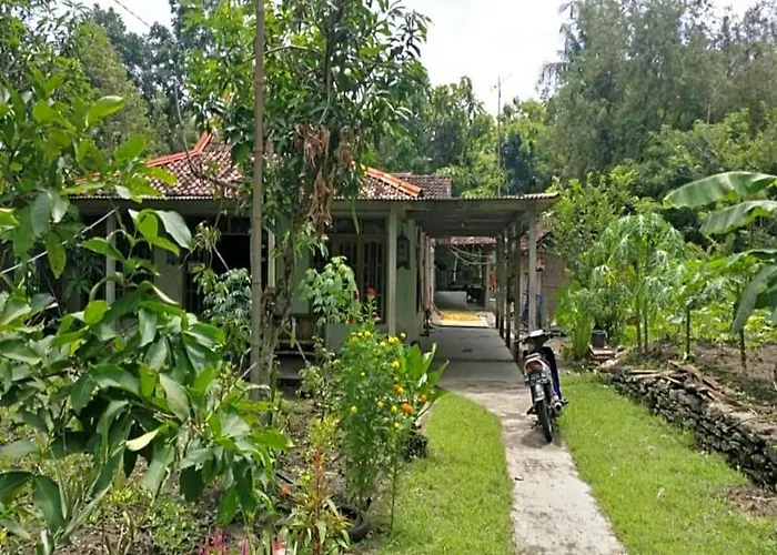 Homestay Miftah Syariah By Zuzu
