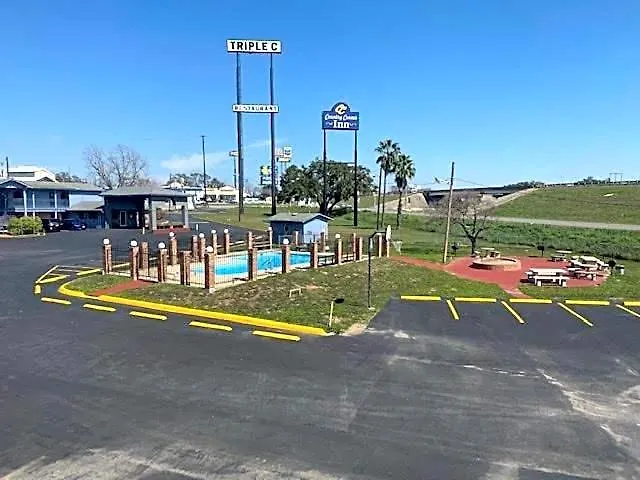 The Country Corner Inn