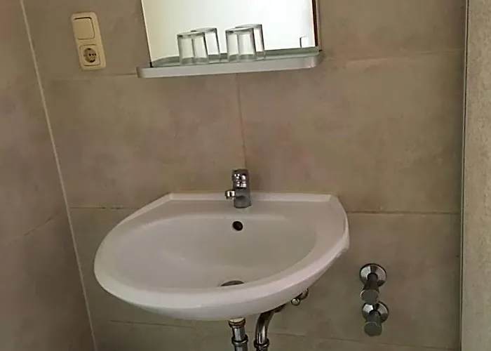 Hotel Yans