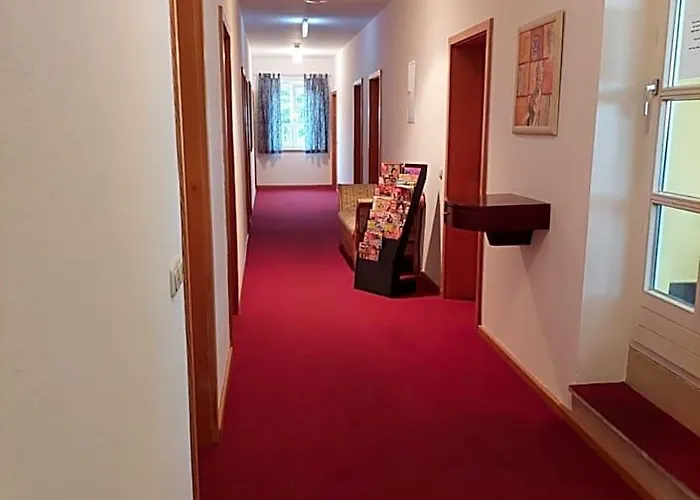 Der Heurige Im Gasthaus Zum Loewen