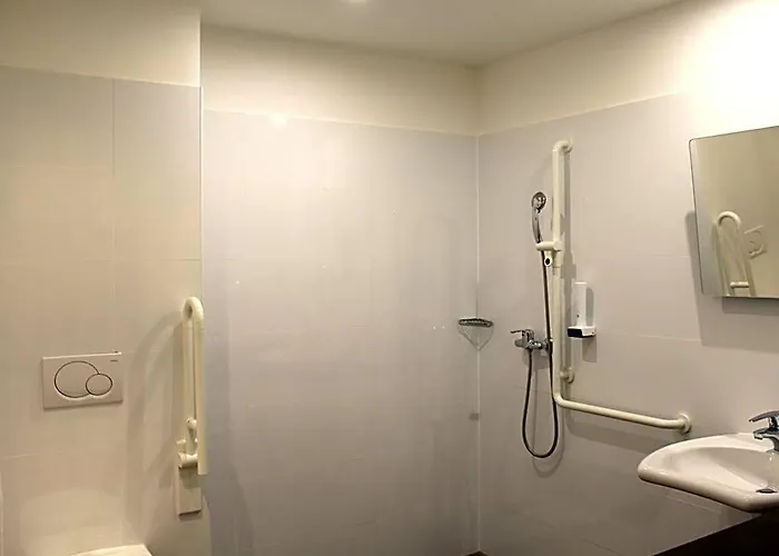 Come In Hotel