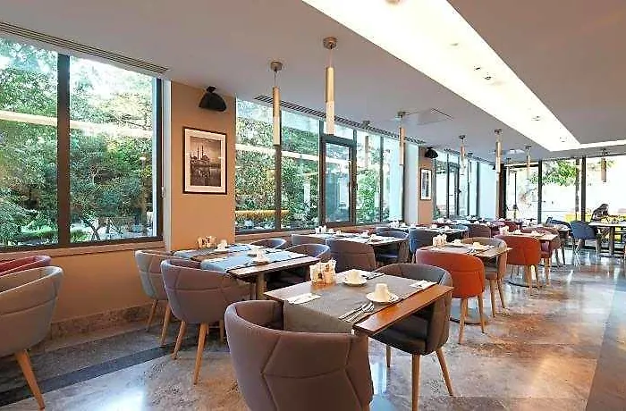 Radisson Hotel Istanbul Harbiye