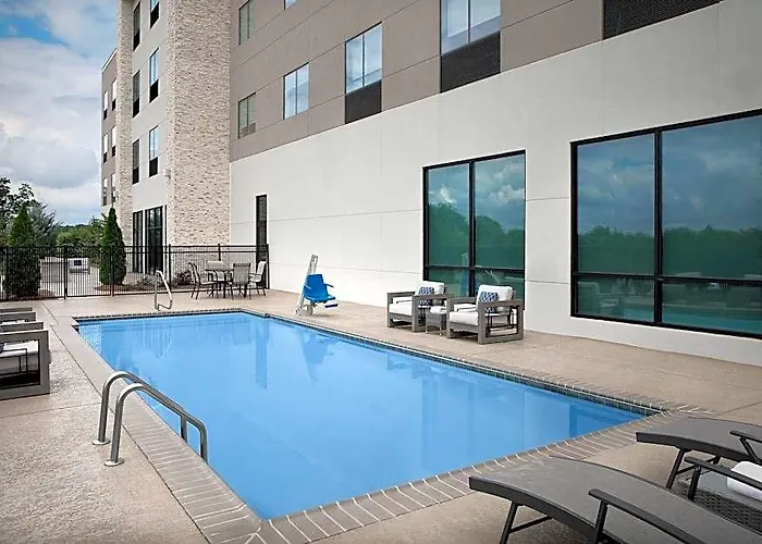 Holiday Inn Express & Sts Mccalla - Birmingham W