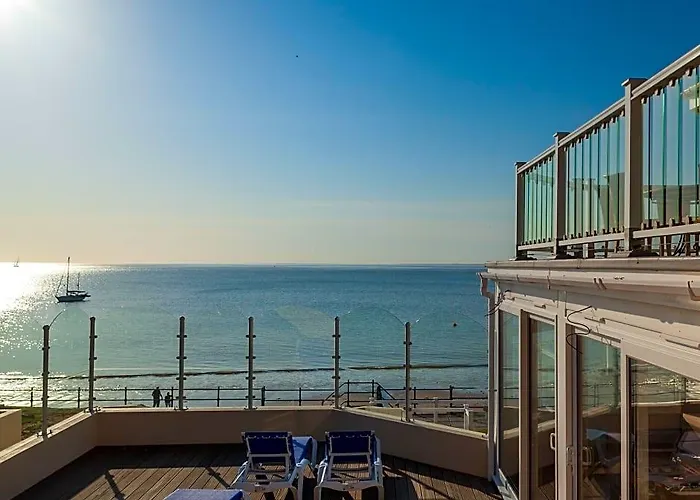 Beachside Apartment On The Beach
