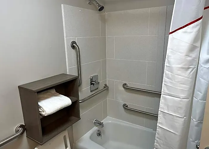 Red Roof Inn & Suites Wilkesboro