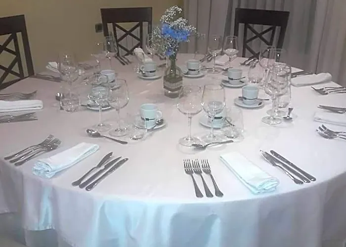 Hostal Restaurante Pacos