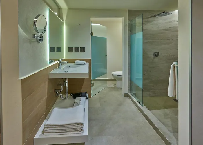 City Express Plus By Marriott Mazatlan