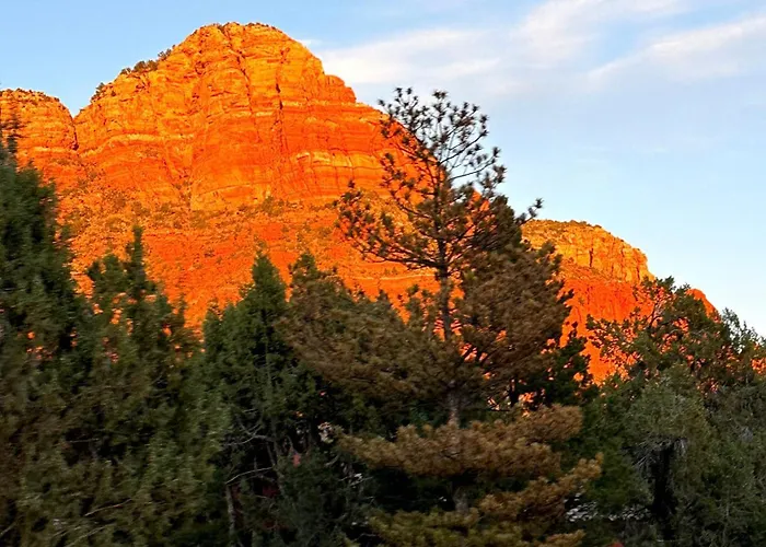 Designer King Garden Suite Near Sedona & Wineries