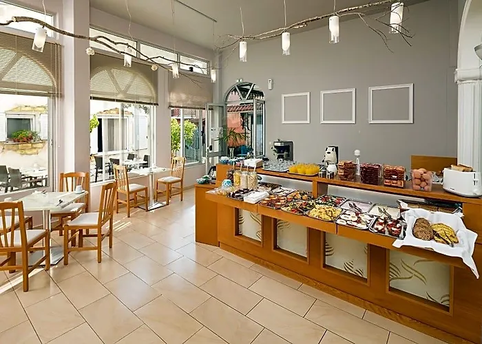Bella Vista Beach Hotel