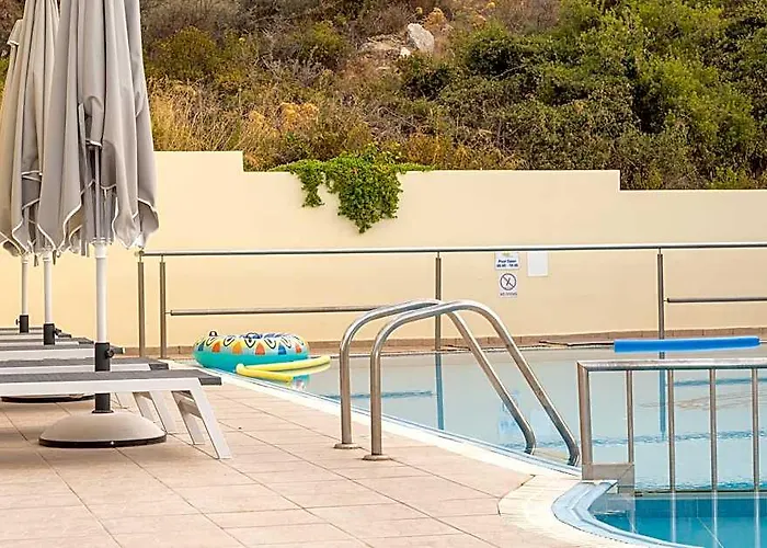 Elpis Studios & Apartments