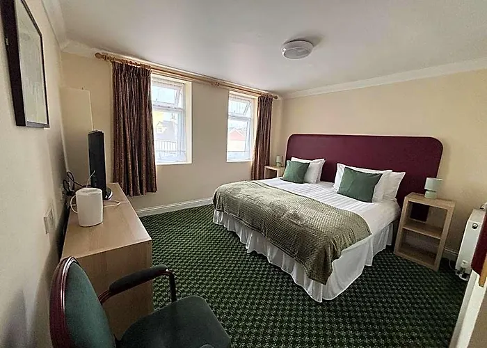 The Granby Hotel - Free Parking - Breakfast, Bar & Restaurant