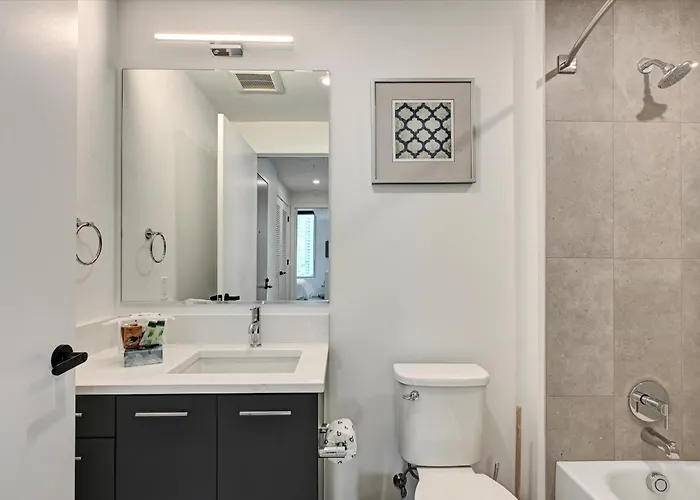 Global Luxury Suites At Town Center