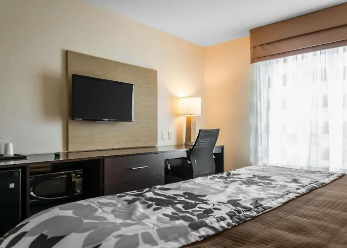 Sleep Inn & Suites Marshall - University Area
