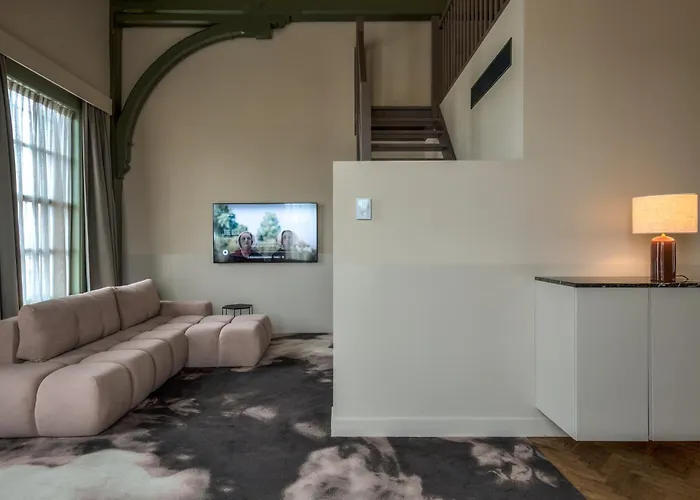 Metzlr House