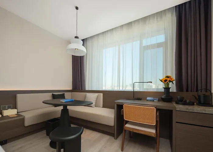 Atour Hotel Dalian Zhongshan Plaza Lu Xun Road