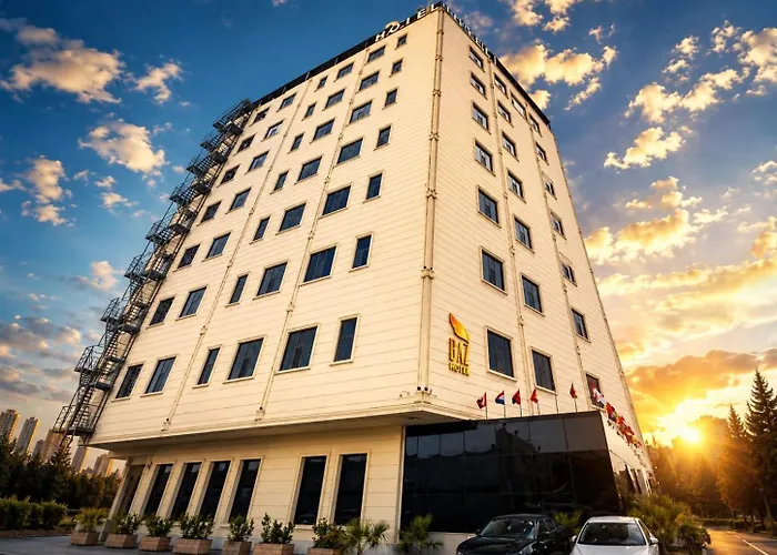 Baz Hotel University District