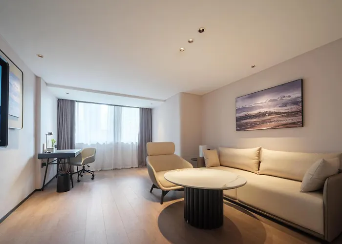 Atour Hotel Dalian Donggang Business District Harbor Plaza