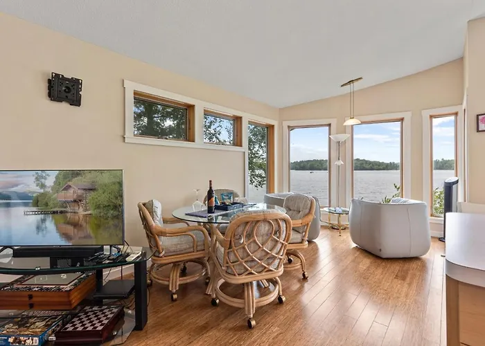 Cozy Rice Lake Cabin With Balcony And Grill And Views