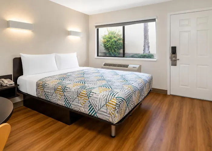 Vagabond Inn Santa Barbara