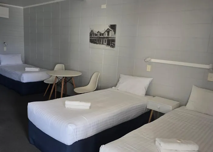 Country Club Motel