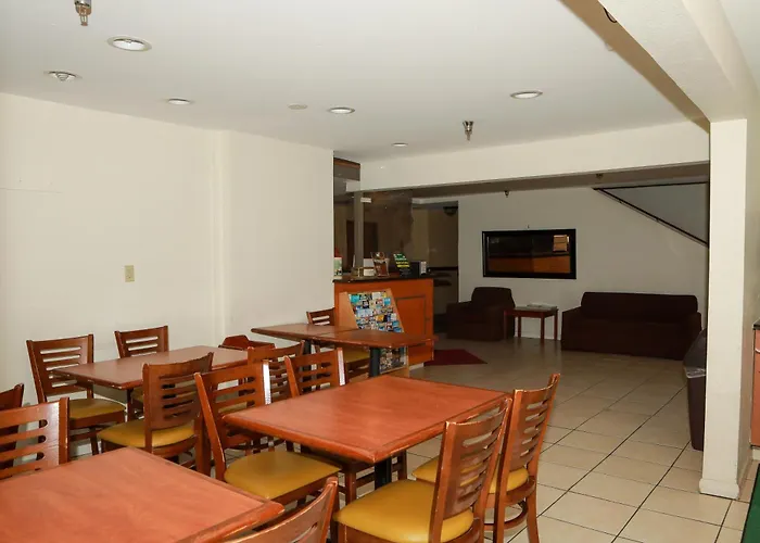 Townhouse Super Gallup - I-40
