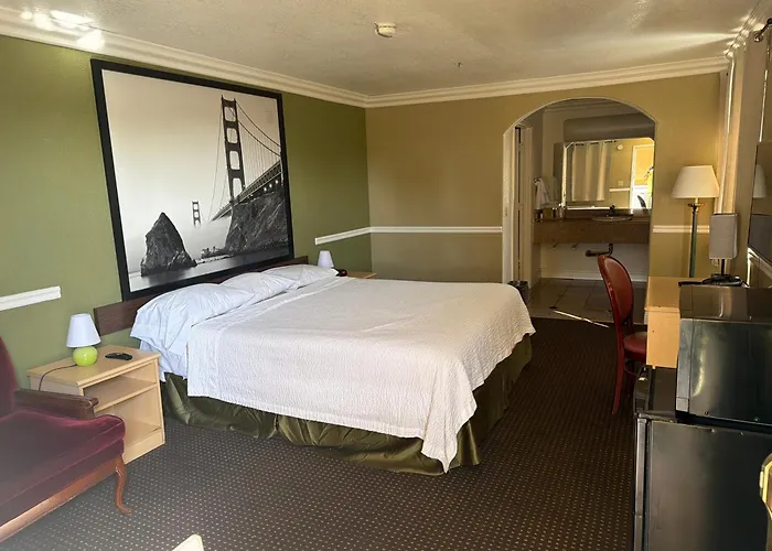 Foothills Inn
