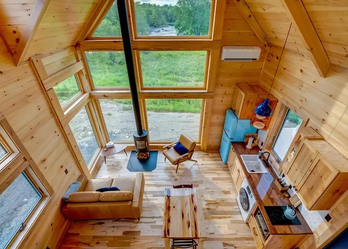 River Views And Private Hot Tub -- The Willow Cabin