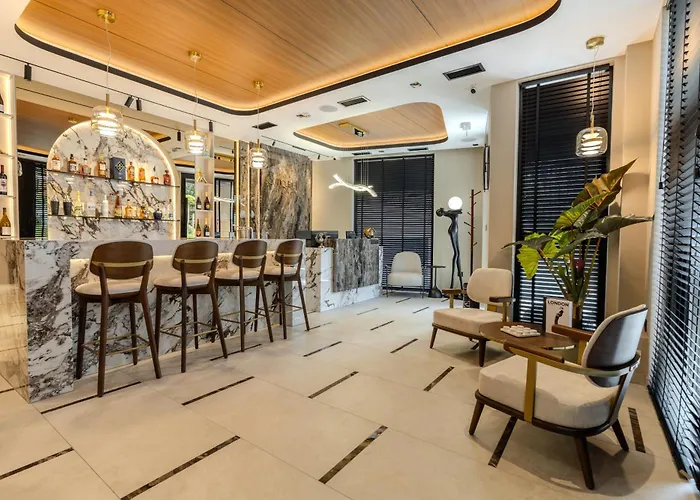 Boutique Hill Hotel