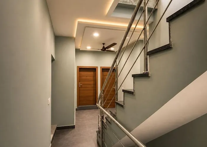 Crown Guest House