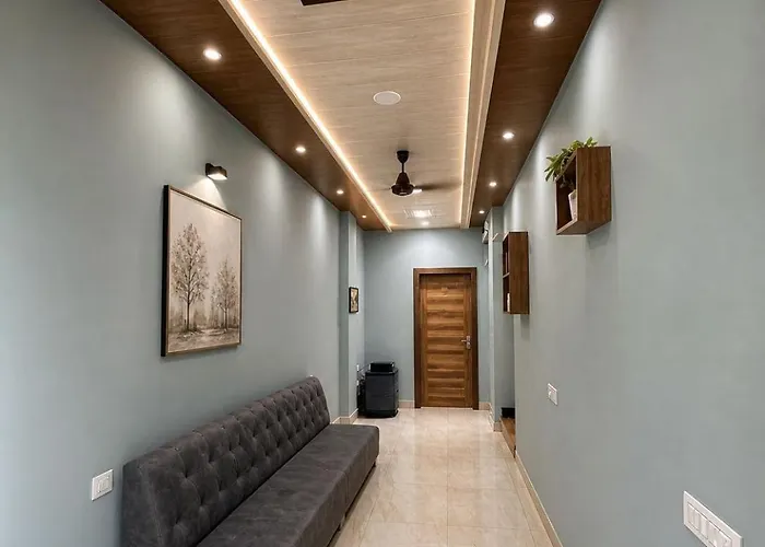 Crown Guest House