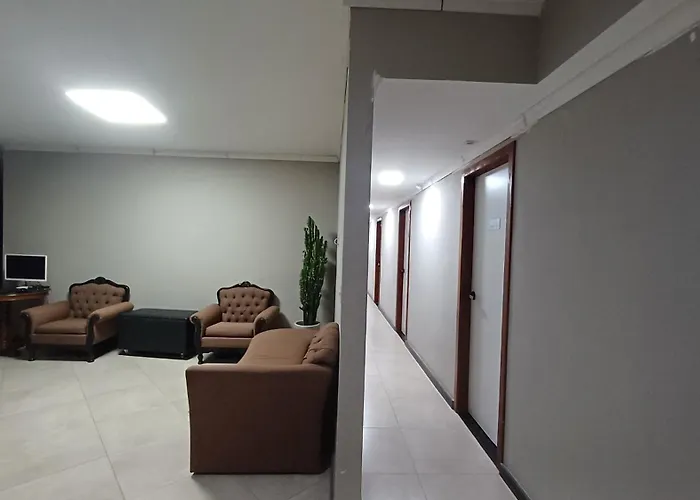 Riviera Sanary Pousada em Nova Almeida
