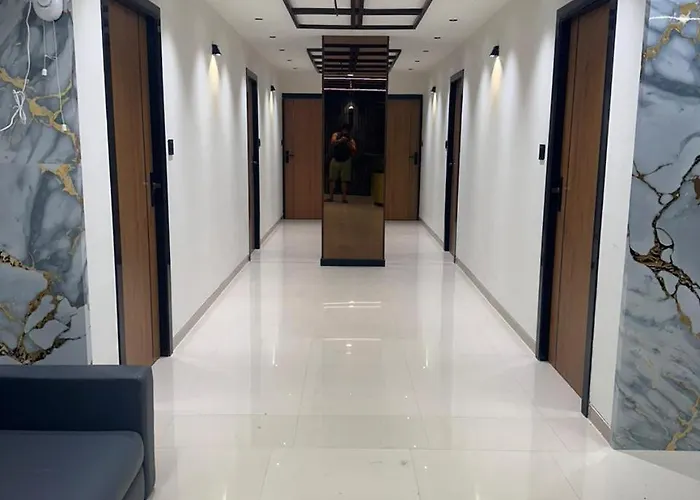 Hotel Peacock Anand