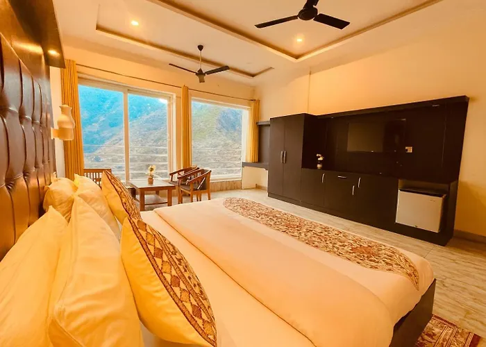 The Kempty Fall Resort, Mussoorie - Lavish & Luxury Stay