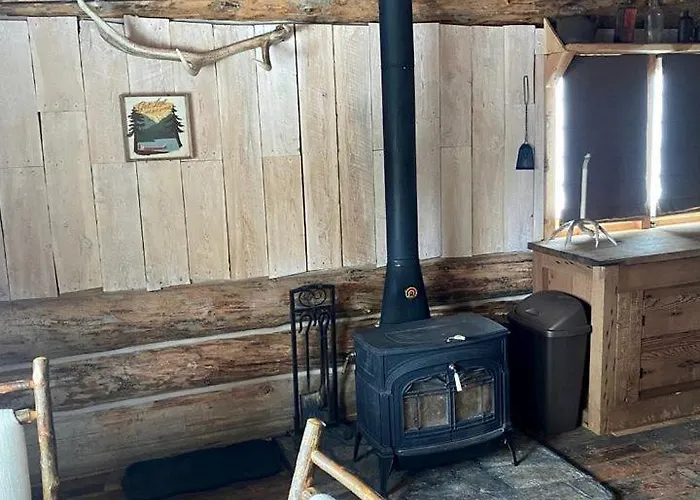 Trapper'S Cabin On Firetower Ranch In Ennis, Mt