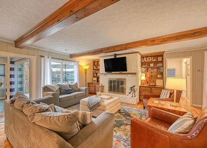 Yellow Fellow - Lake House With Hot Tub, Waterfront Deck, Swimming Cove & Firepit