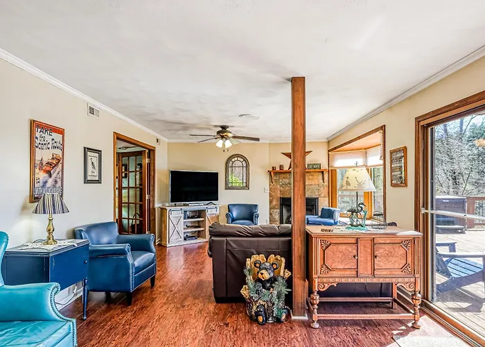 Herons Rest - Lakefront Home With Dock, Pool Table, & Hot Tub - Dogs Ok