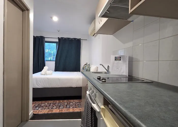 Aurora Inn